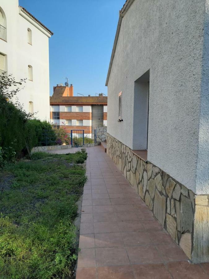 Villa Auba Lloret Lloret de Mar Exterior photo